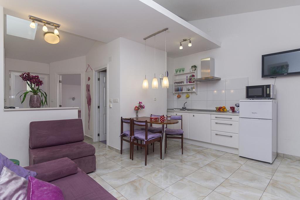 Apartments Barbara Макарска Экстерьер фото